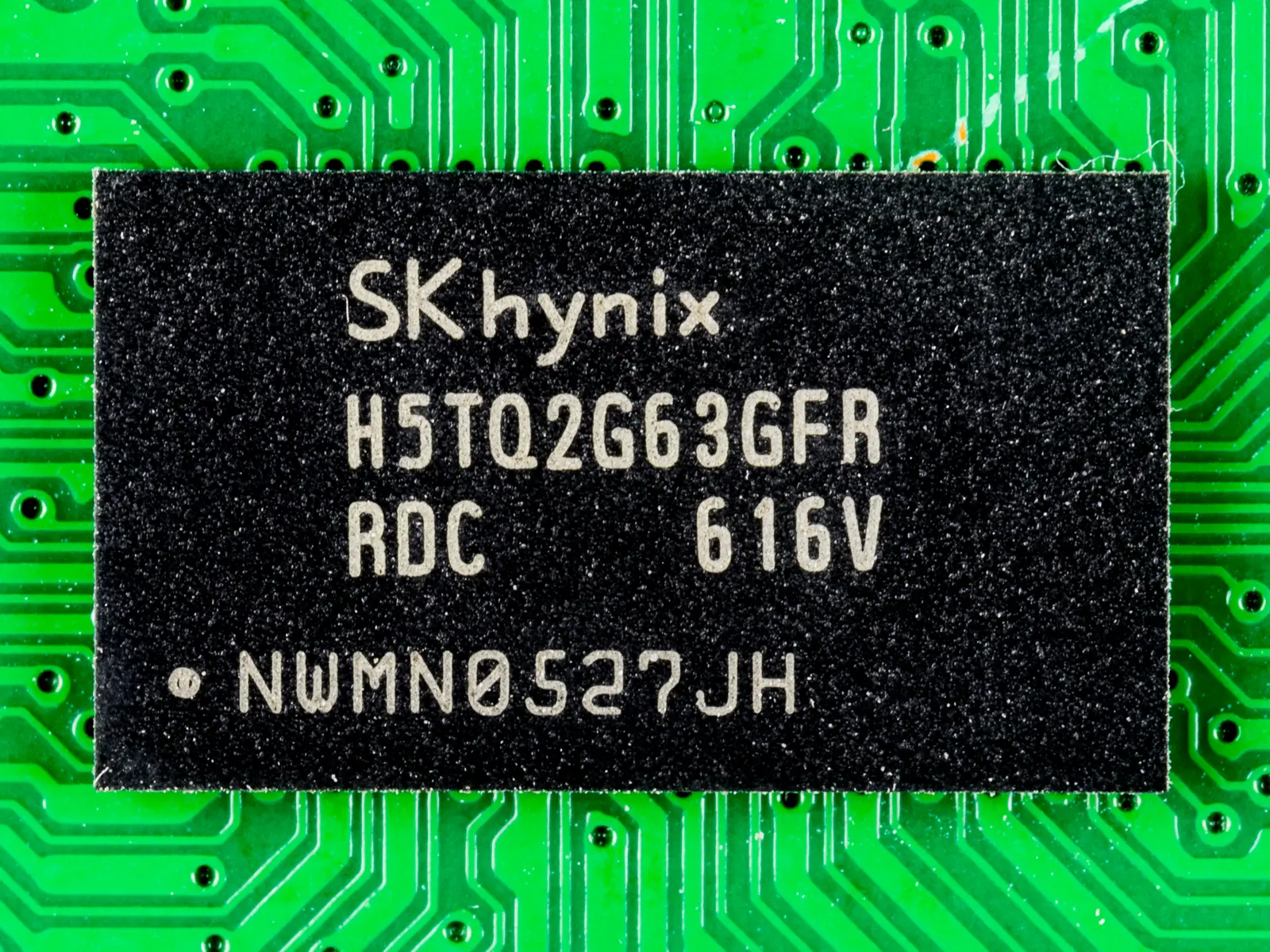 Close-up of an SK hynix DDR3 SDRAM chip mounted on a circuit board.